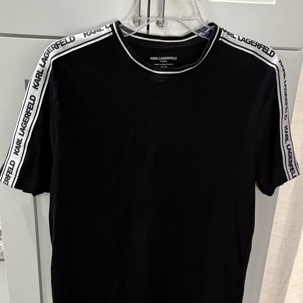 Karl Lagerfeld Black Tee with Logo Trim 🌺DOLD🌺
